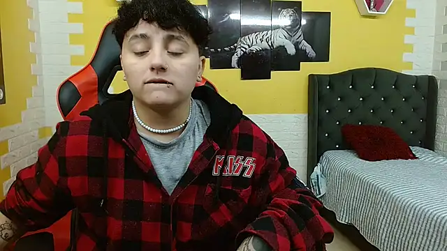 isabeautyx19 online show from 20, 12, 2025