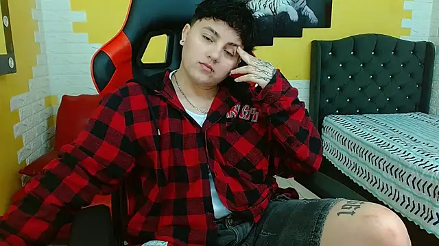 isabeautyx19 online show from 8, 11, 2025