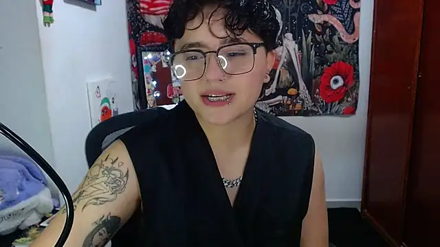 Snapshot of isabeautyx19 chatting on 15, 5, 2026 isabeautyx19 online show from 15, 5, 2026