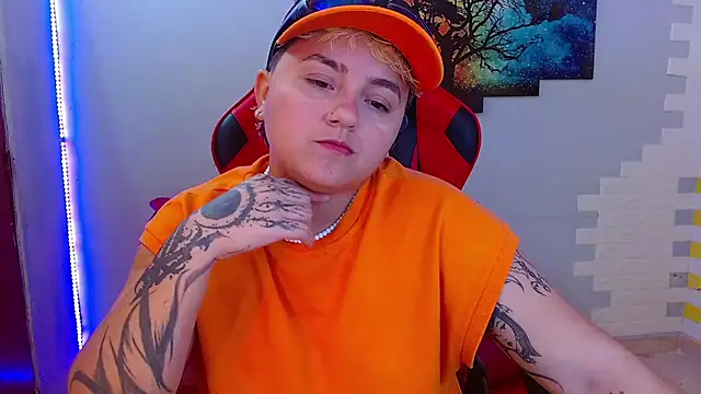 isabeautyx19 online show from 7, 3, 2025