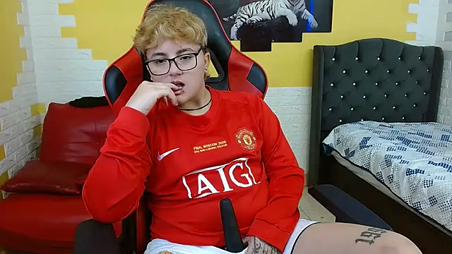 isabeautyx19 online show from 11, 9, 2025