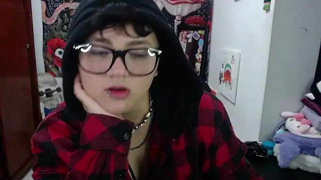 Snapshot of isabeautyx19 chatting on 7, 5, 2026 isabeautyx19 online show from 7, 5, 2026