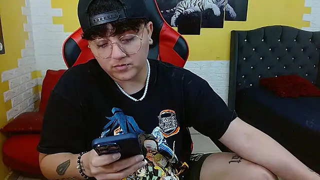 isabeautyx19 online show from 15, 1, 2026