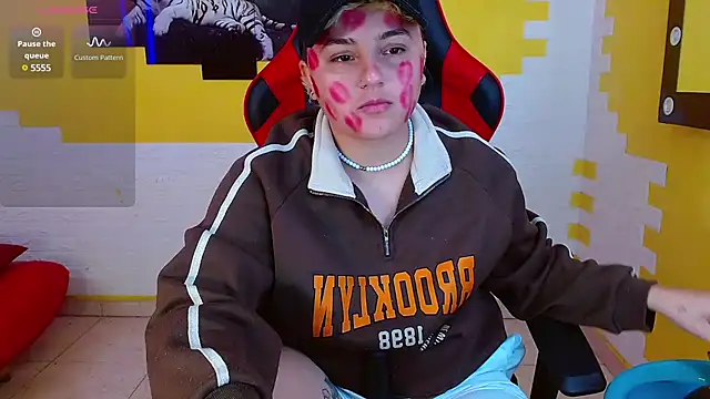 isabeautyx19 online show from 13, 3, 2025