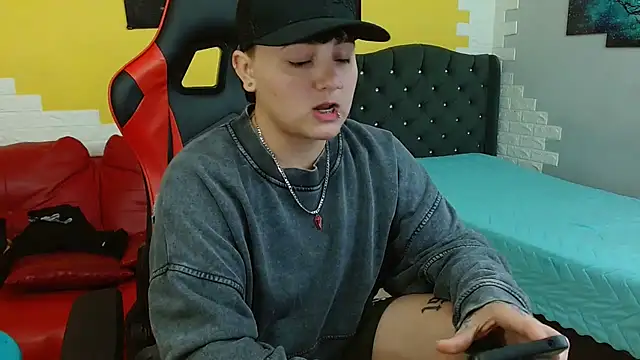 isabeautyx19 online show from 11, 11, 2025