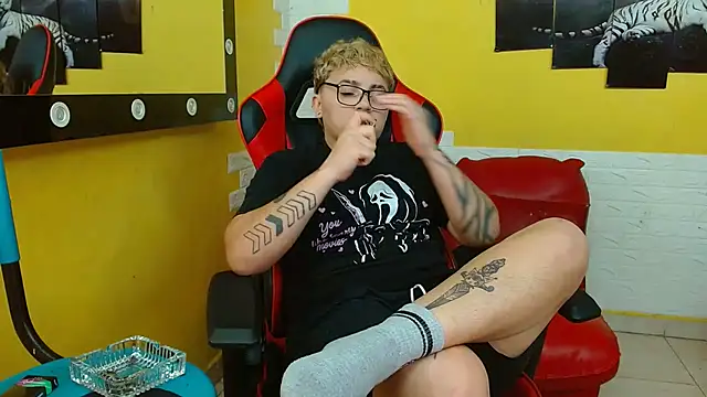 isabeautyx19 online show from 12, 10, 2025