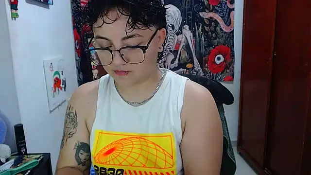 Snapshot of isabeautyx19 chatting on 19, 5, 2026 isabeautyx19 online show from 19, 5, 2026