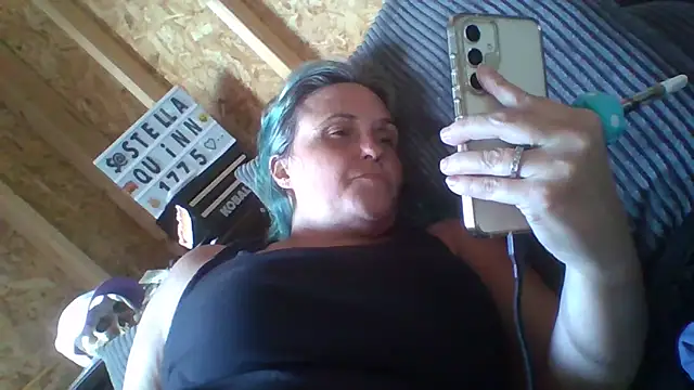 stellaquinn1775 online show from 17, 12, 2025