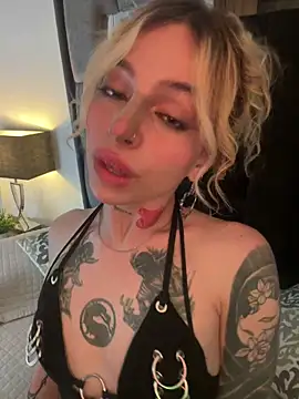 Snapshot of Bonnie_vega chatting on 29, 11, 2025 Bonnie vega online show from 29, 11, 2025