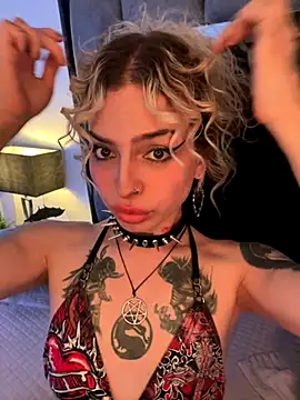 Snapshot of Bonnie_vega chatting on 2, 11, 2025 Bonnie vega online show from 2, 11, 2025