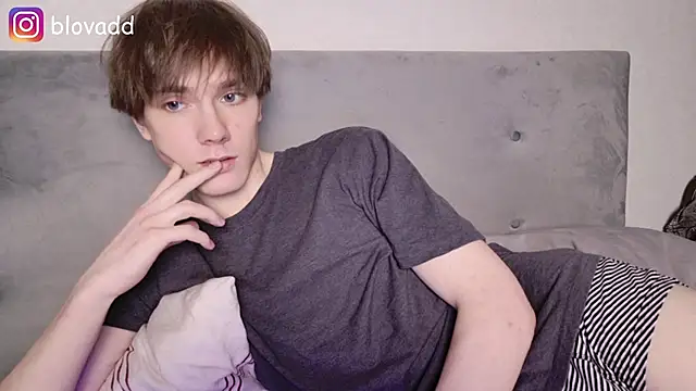 Snapshot of callmenineoneseven chatting on 1, 4, 2026 callmenineoneseven online show from 1, 4, 2026