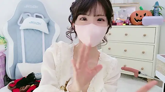 -minami- online show from 3, 11, 2025