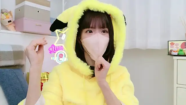 -minami- online show from 9, 1, 2025