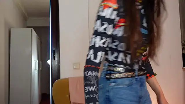 NinaCrystal1 online show from 5, 4, 2026