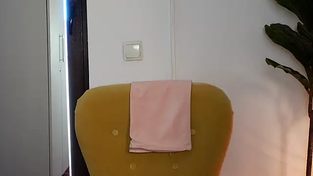 NinaCrystal1 online show from 7, 3, 2026