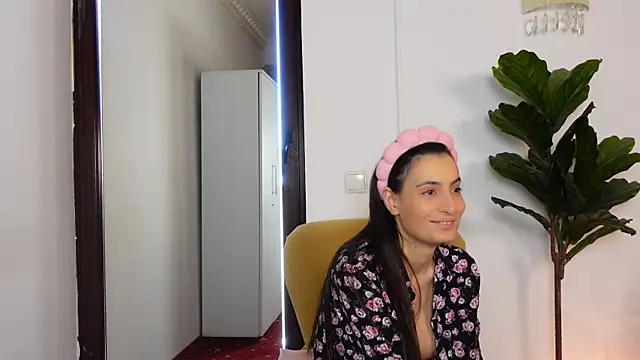 NinaCrystal1 online show from 13, 1, 2026