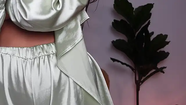 NinaCrystal1 online show from 14, 11, 2025