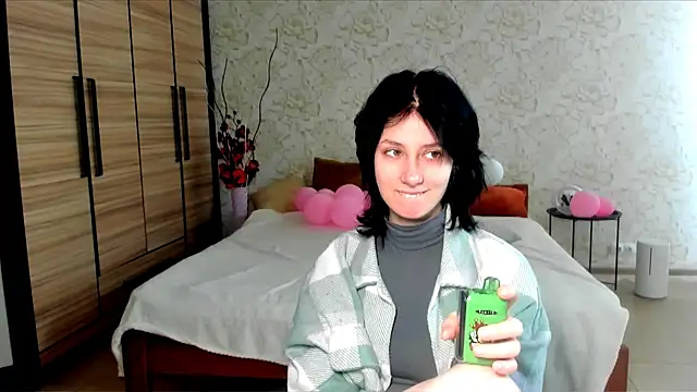 JulisSweet online show from 3, 3, 2025