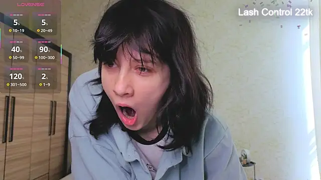 JulisSweet online show from 5, 4, 2026