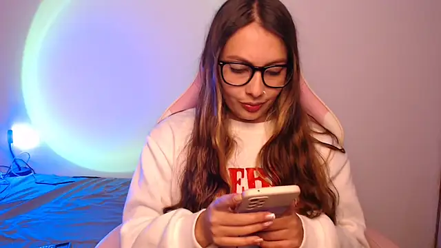 lalawhitte online show from 3, 10, 2025
