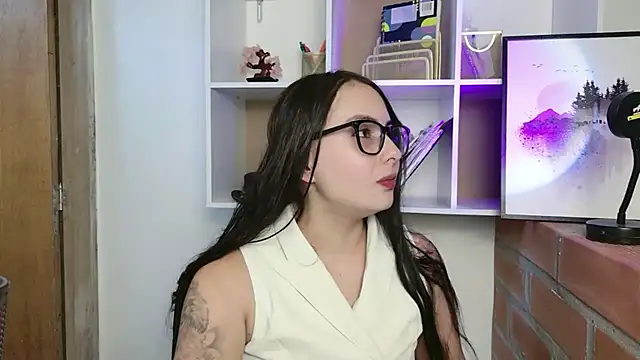 Snapshot of lalawhitte chatting on 25, 5, 2026 lalawhitte online show from 25, 5, 2026