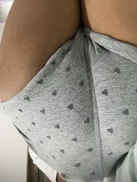 Snapshot of jahn2146 chatting on 15, 10, 2025 jahn2146 online show from 15, 10, 2025