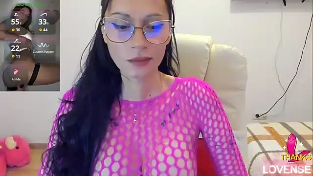 kissnicol32 online show from 19, 4, 2026