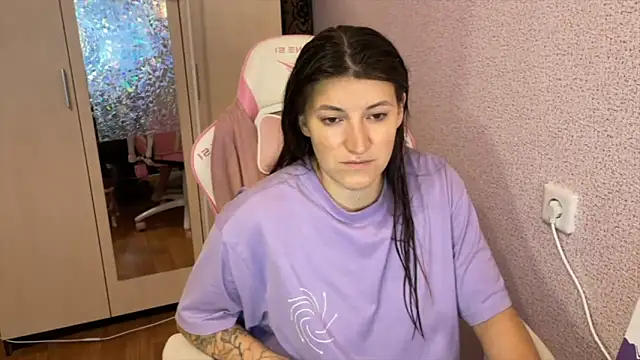 Katrin  kiss online show from 19, 4, 2026