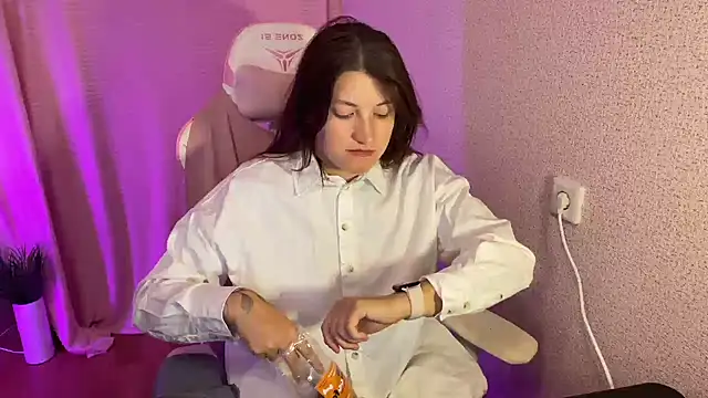 Katrin  kiss online show from 14, 10, 2025