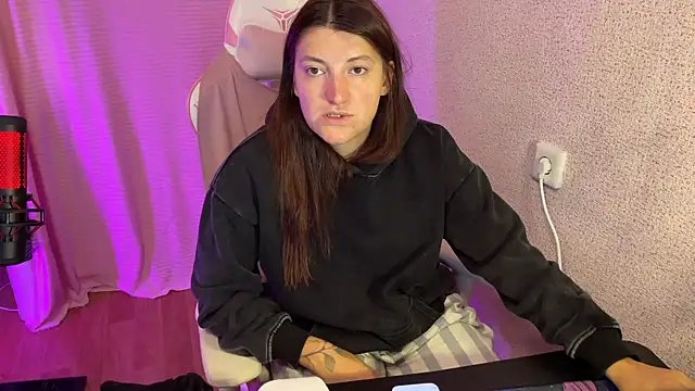 Katrin  kiss online show from 13, 10, 2025