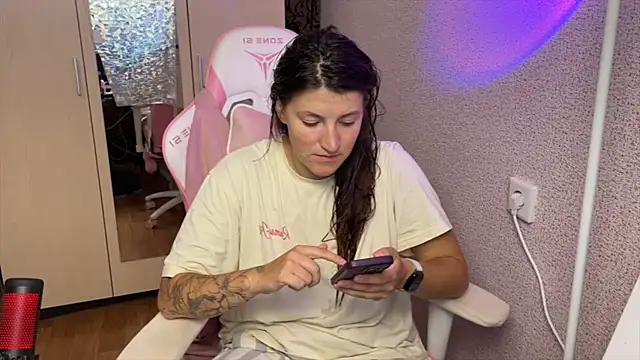 Snapshot of Katrin__kiss chatting on 22, 7, 2026 Katrin kiss online show from 22, 7, 2026