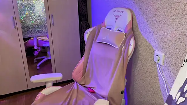 Katrin  kiss online show from 5, 4, 2026