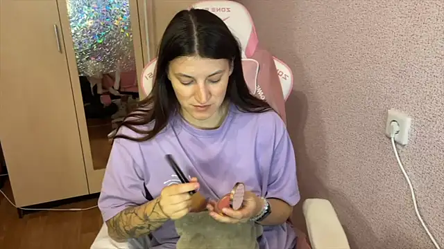 Katrin  kiss online show from 20, 4, 2026