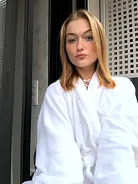 Goldloeckchen159 online show from 5, 11, 2025