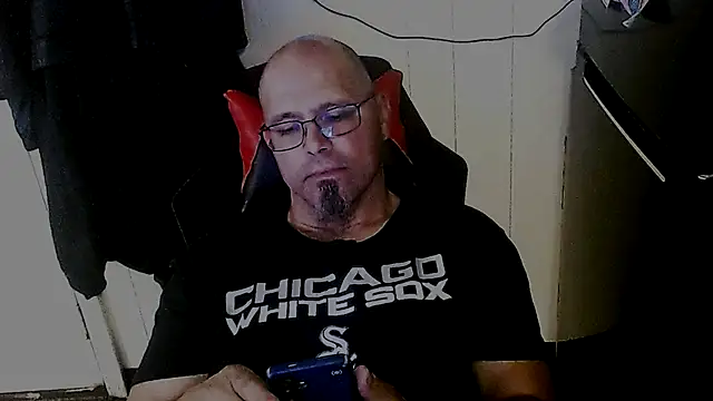 KrazyLegz online show from 8, 10, 2025