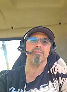 KrazyLegz online show from 12, 10, 2025