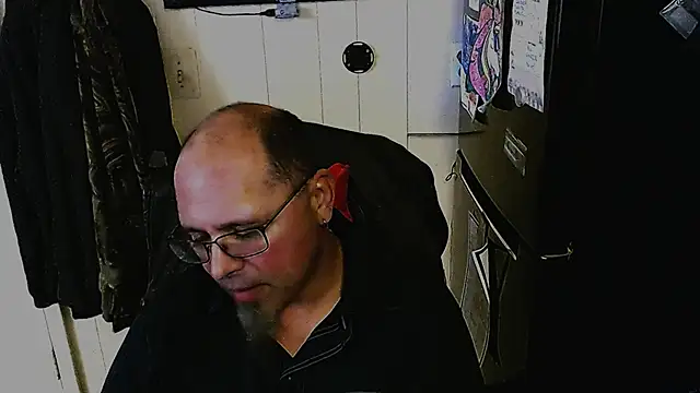 KrazyLegz online show from 12, 11, 2025