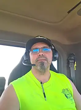 KrazyLegz online show from 11, 10, 2025