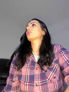 Snapshot of ReiyaRey chatting on 23, 10, 2025 ReiyaRey online show from 23, 10, 2025