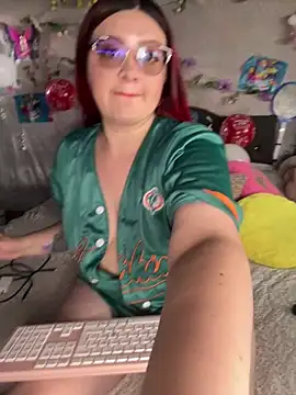 Snapshot of NinaGauther chatting on 22, 5, 2026 NinaGauther online show from 22, 5, 2026