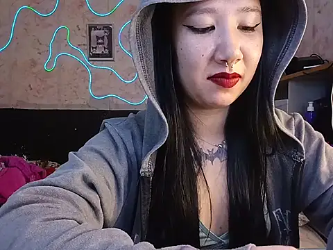 Japabaixinha online show from 12, 7, 2026
