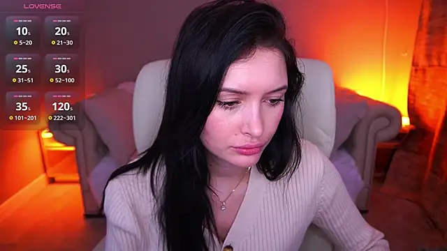 Snapshot of MilaSecrett chatting on 27, 10, 2025 MilaSecrett online show from 27, 10, 2025