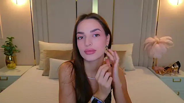 BellaHalles online show from 30, 11, 2025