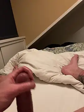 LivingLegend1978 online show from 11, 2, 2026