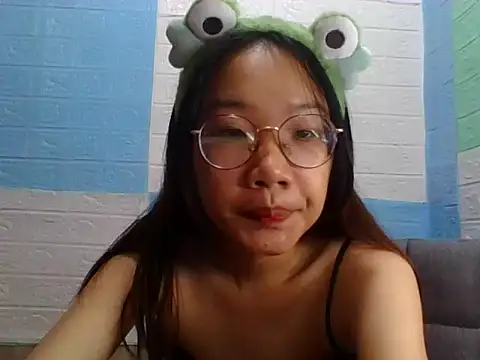 Nanoko online show from 28, 9, 2025
