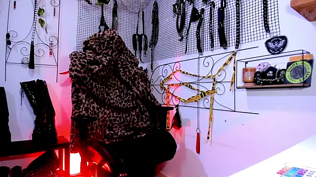 Snapshot of Agatha_BDSM chatting on 12, 11, 2025 Agatha BDSM online show from 12, 11, 2025