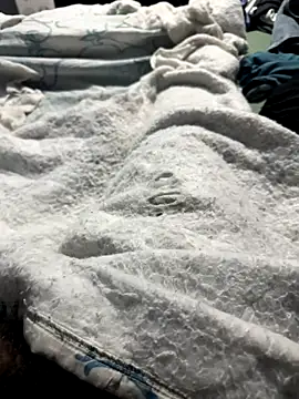 Snapshot of Your_love39 chatting on 1, 12, 2025 Your love39 online show from 1, 12, 2025