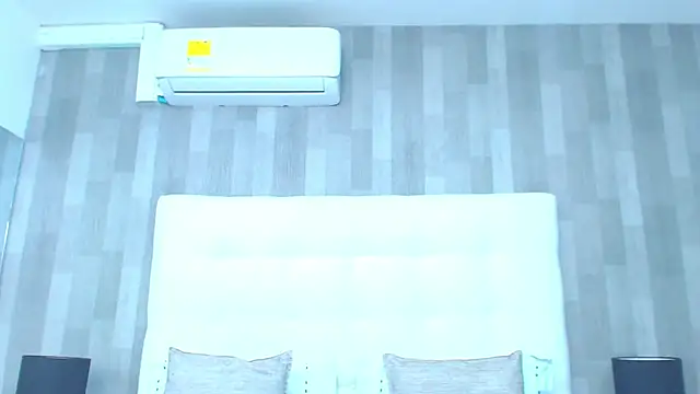 LeahMillerr online show from 26, 11, 2025