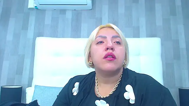 LeahMillerr online show from 8, 5, 2026