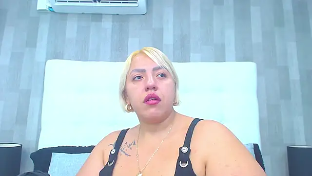 LeahMillerr online show from 2, 5, 2026